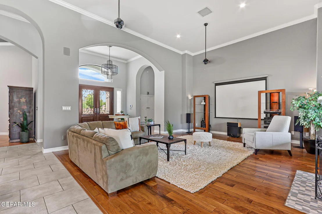 Photo of 5301 UPPER VALLEY Road