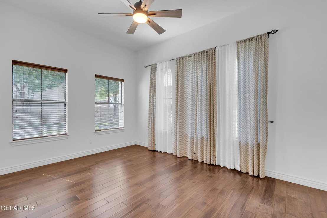 Photo of 5833 SUNDALE Road