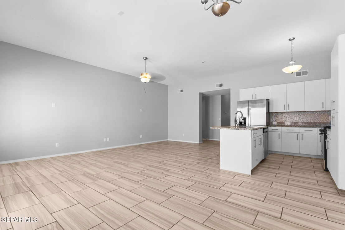 Photo of 938 YELDON Place