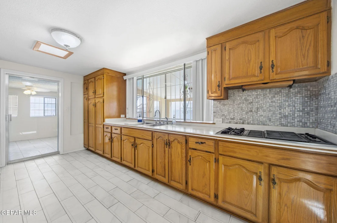 Photo of 5436 EDMONTON Avenue