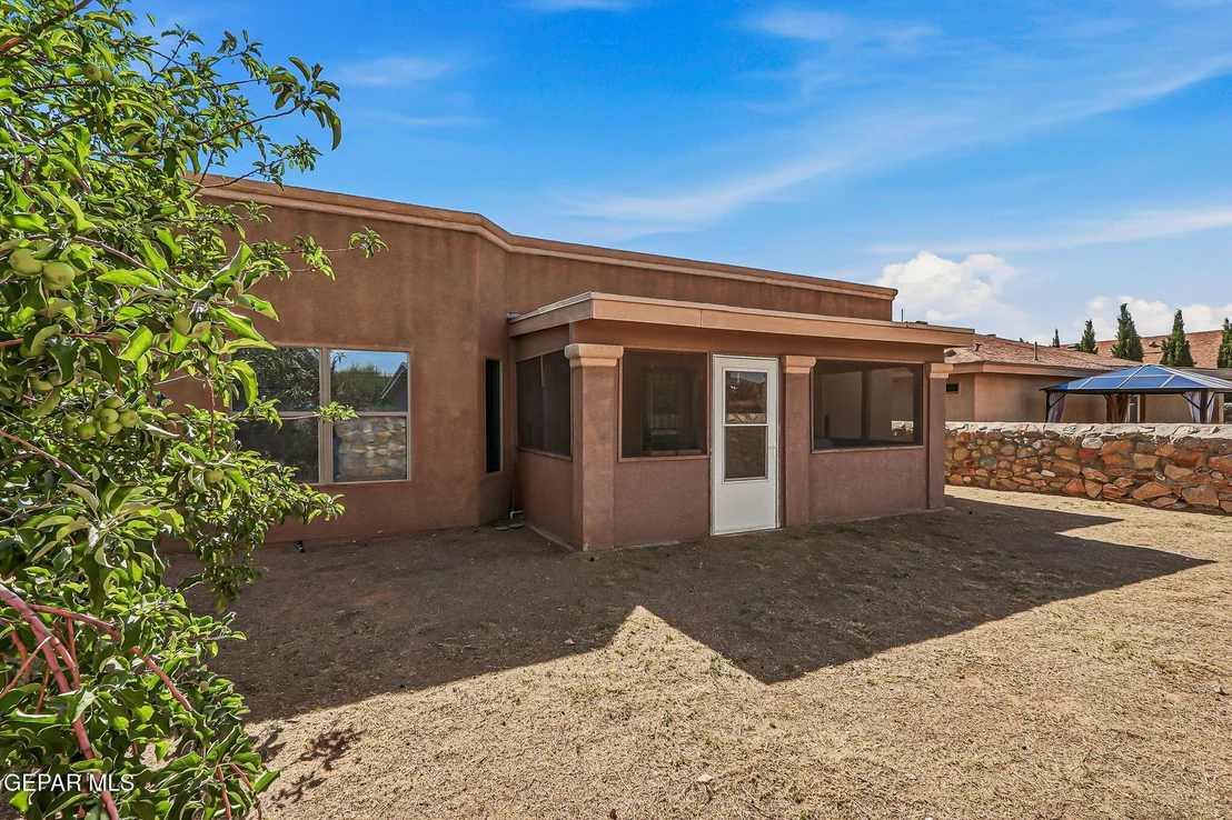 Photo of 11052 RAY MENA Lane