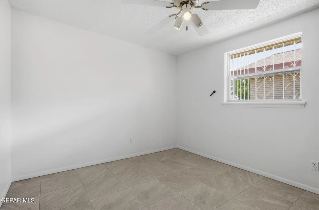 Photo of 3217 SHETLAND Road