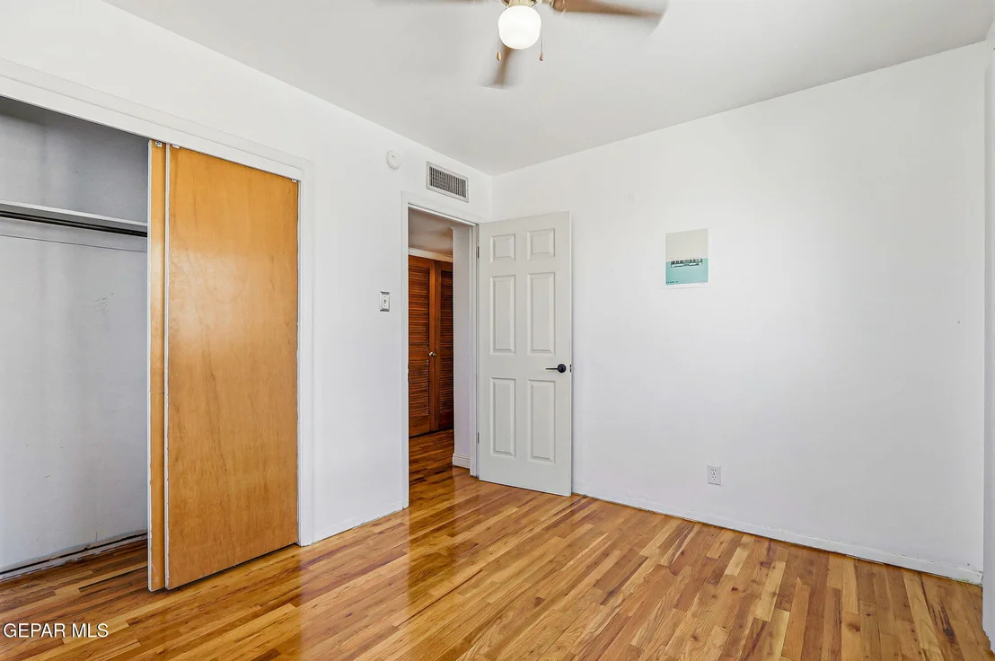 Photo of 3016 Van Buren Avenue