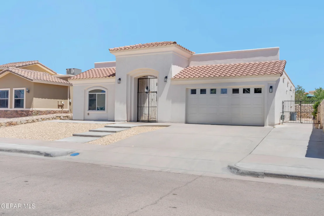 Photo of 3040 STORMY POINT Drive