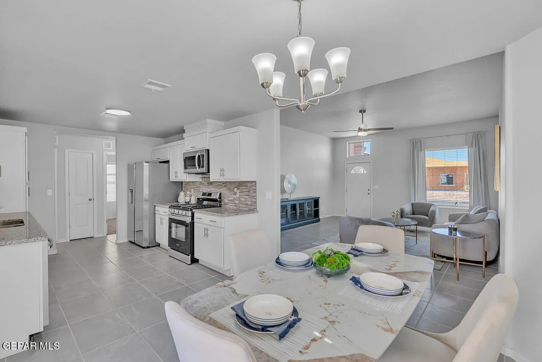 Photo of 949 Sandhurst Place