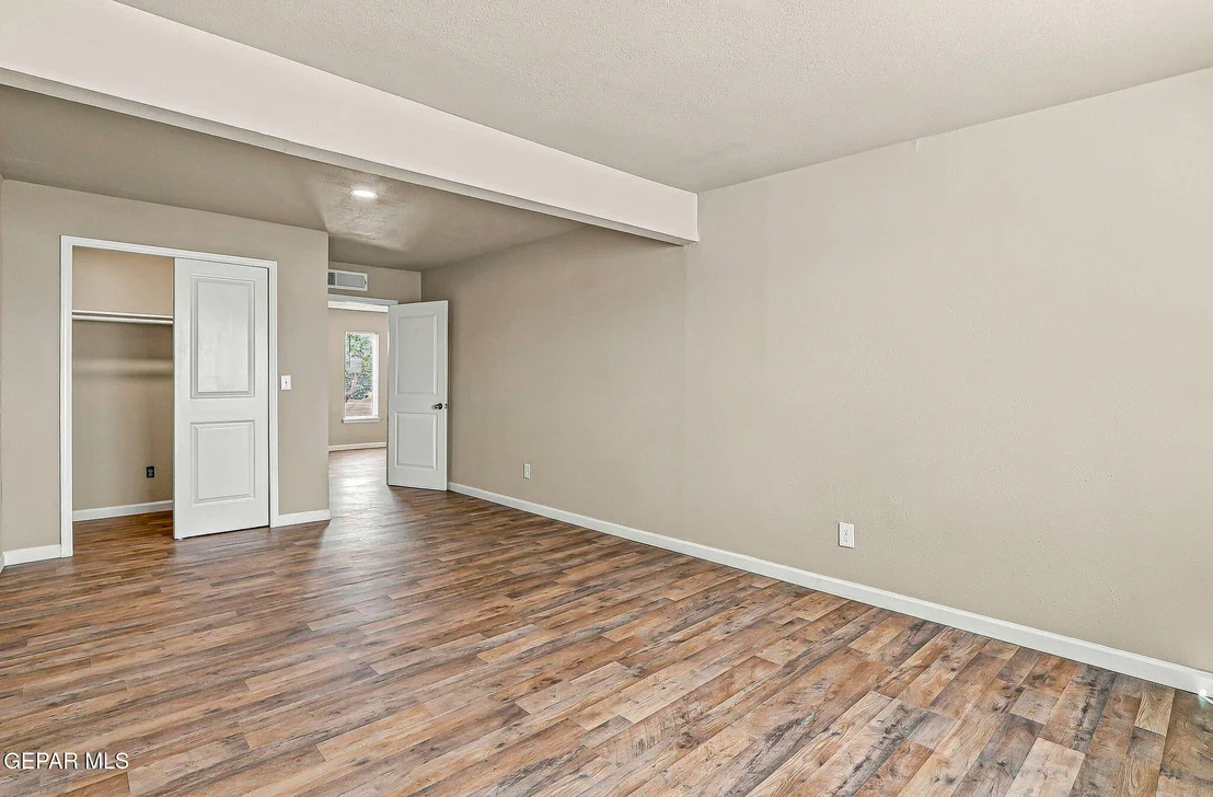 Photo of 5312 DEARBORNE Drive
