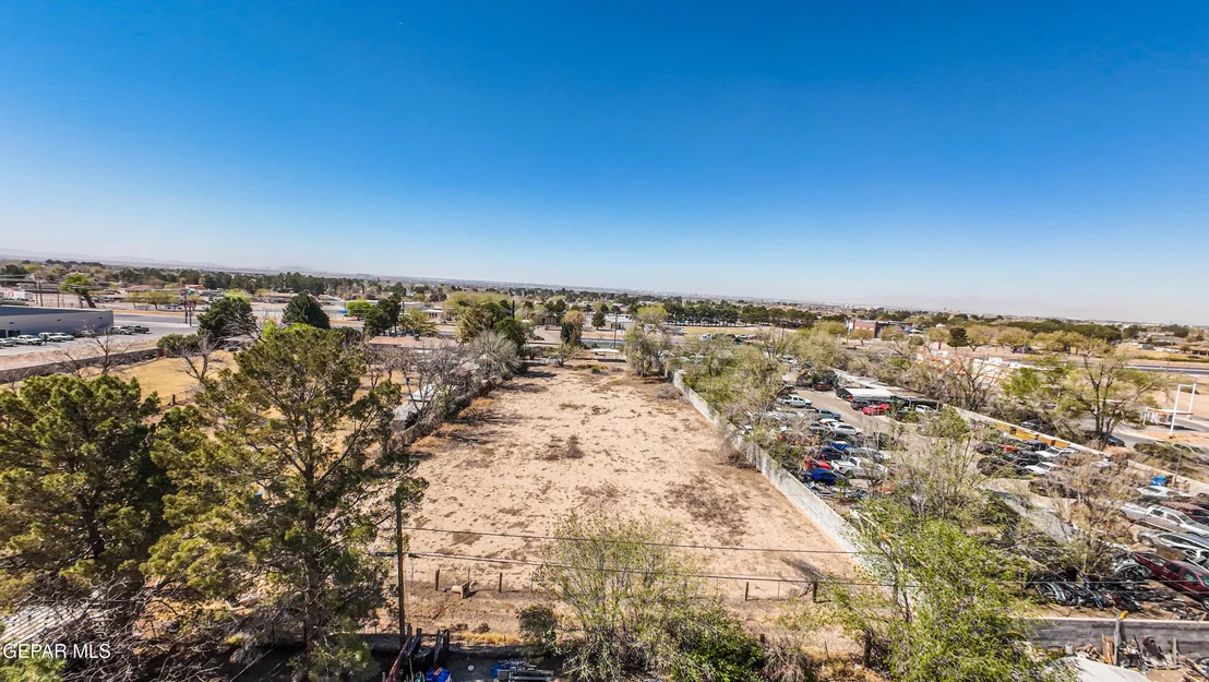 Photo of 10409 Alameda Avenue