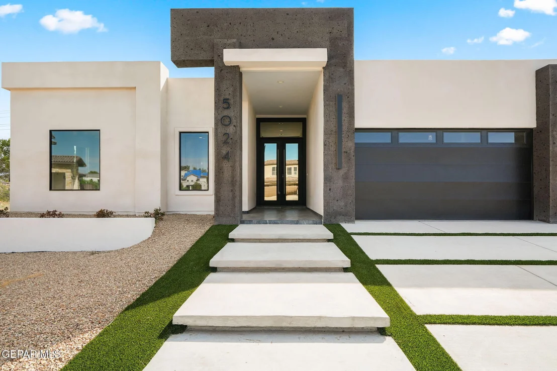 Photo of 5024 JARDINES Place