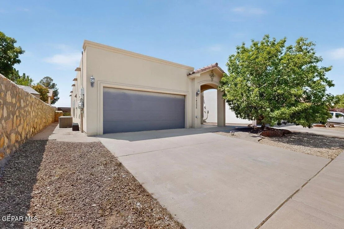 Photo of 14228 FABLED POINT Avenue