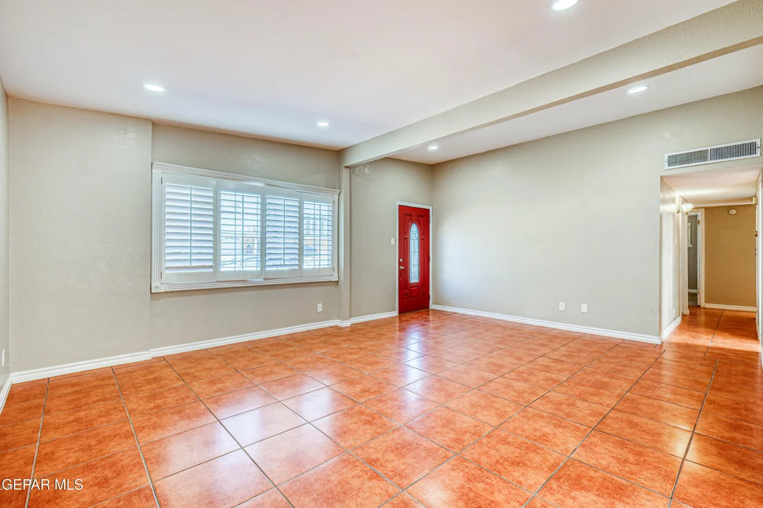 Photo of 3223 Suffolk Road