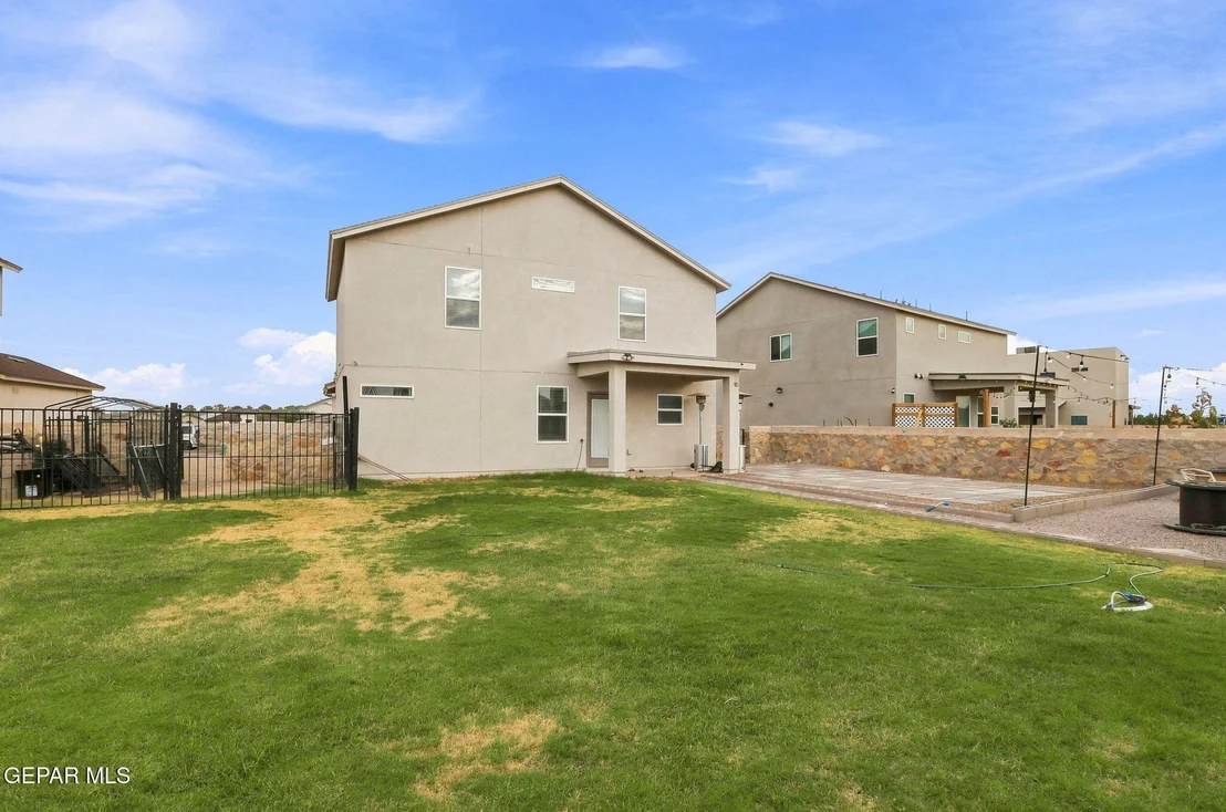 Photo of 433 TWILIGHT Drive