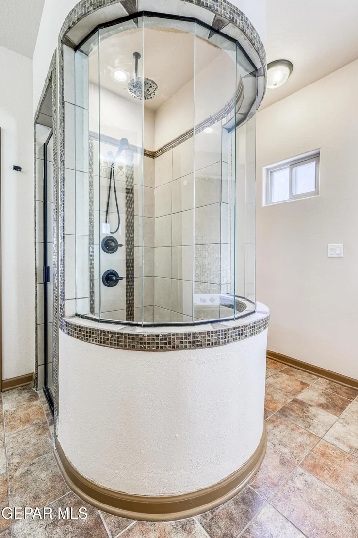 Photo of 12152 CHAPEL HILL Road