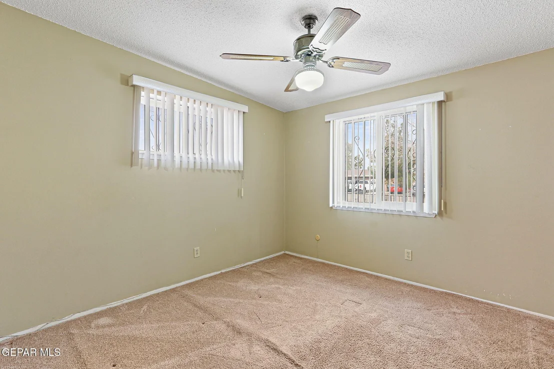 Photo of 233 MANUEL Drive