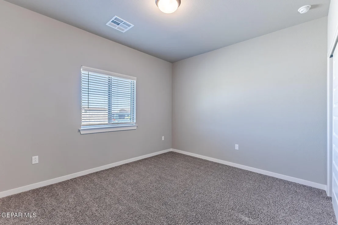Photo of 952 Sandhurst Place