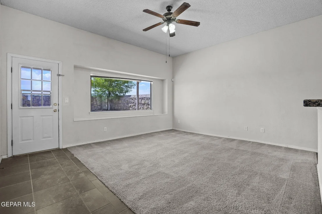 Photo of 813 Desert Bush Drive