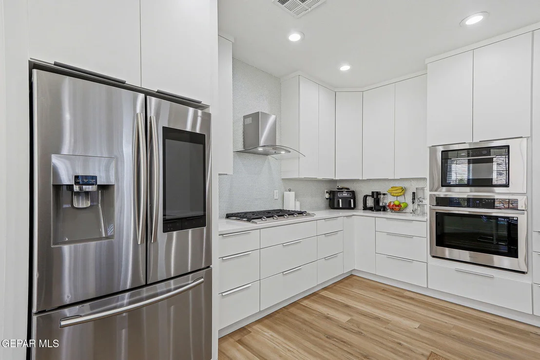 Photo of 6325 FRANKLIN RED Drive