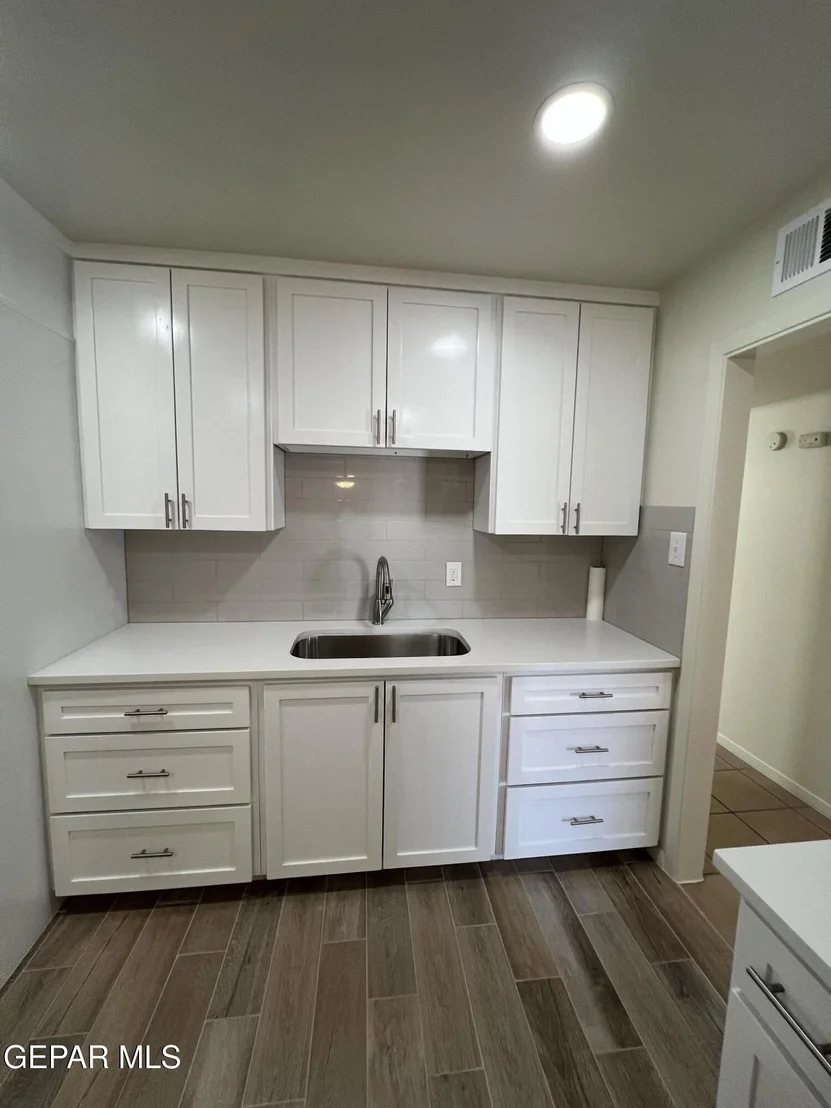 Photo of 6044 CABRILLO Drive