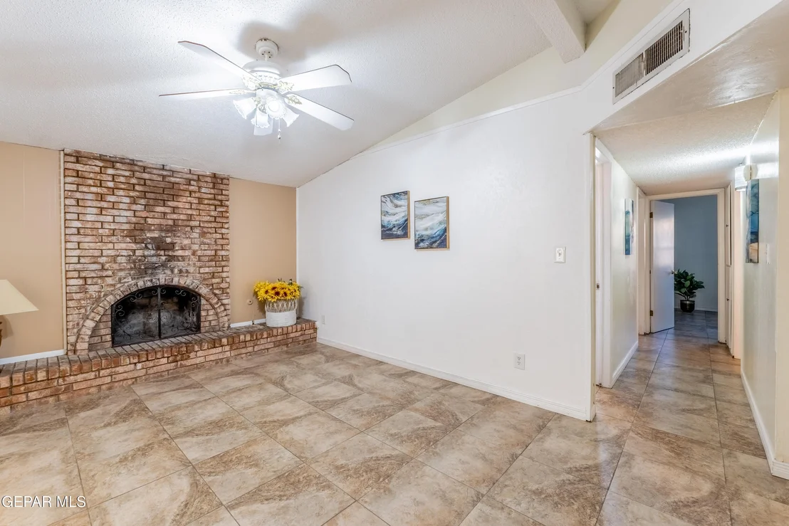 Photo of 332 CARNIVAL Drive