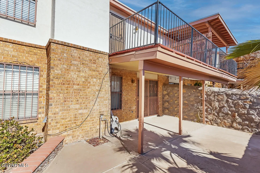 Photo of Unit D at 150 Silver Shadow Drive