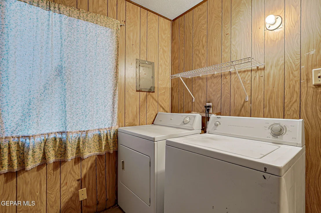 Photo of 7925 Broadway Drive