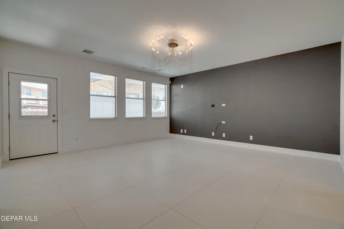Photo of 3132 Lookout Point Drive