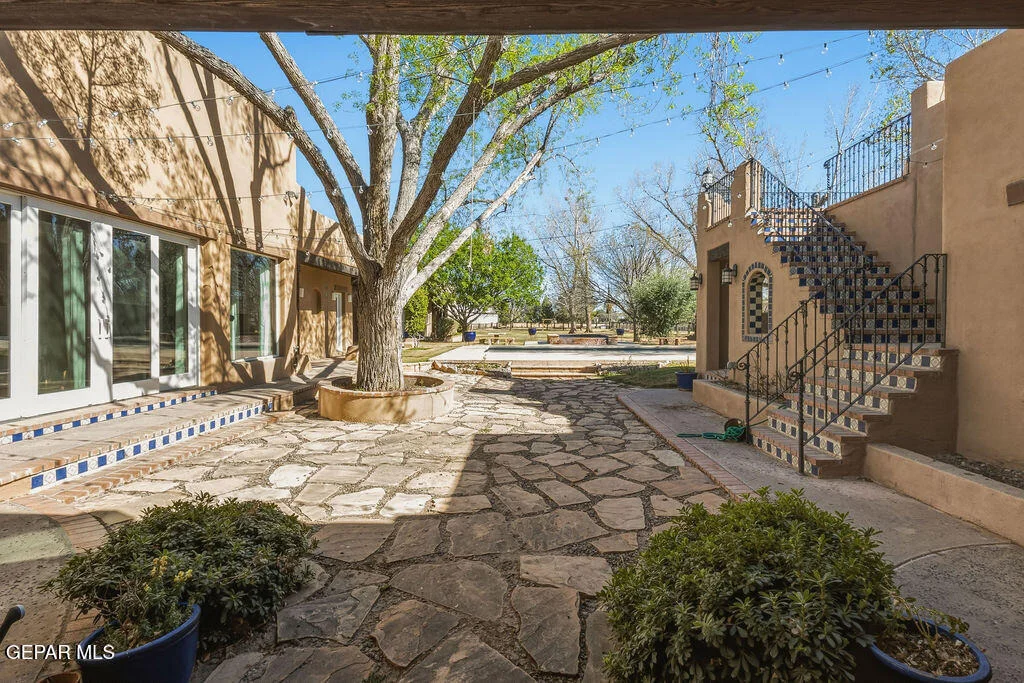 Photo of 300 ROSEMONT Drive