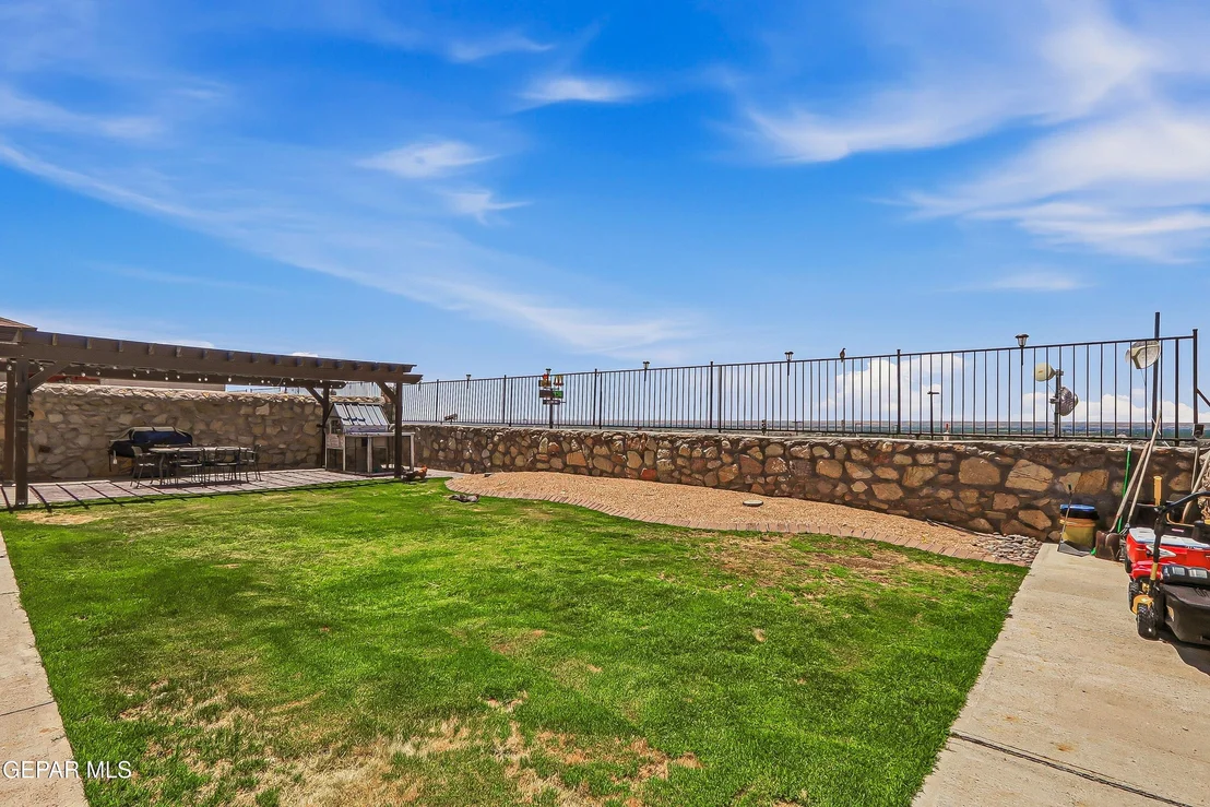 Photo of 616 MYRIAM Drive