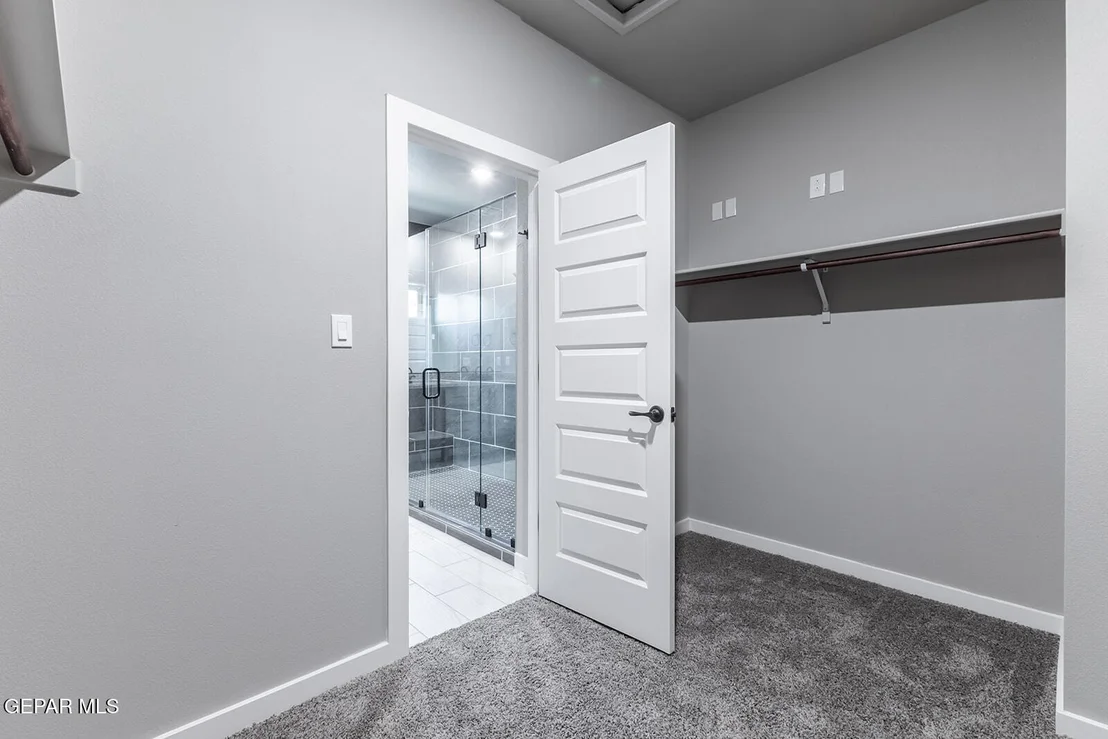 Photo of 952 Sandhurst Place