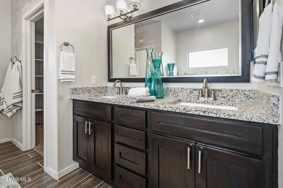 Photo of 804 BLINGWOOD