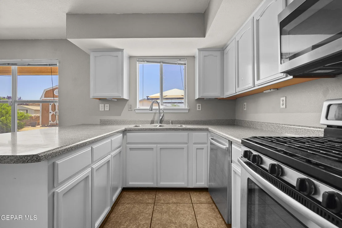 Photo of 5340 IGNACIO ALMANZAR Lane