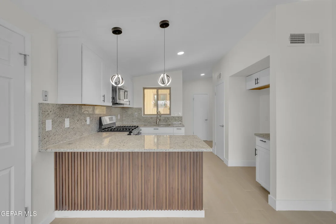 Photo of 10400 LAMBDA Drive