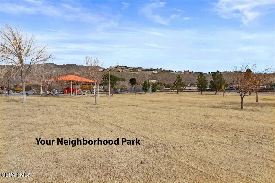 Photo of 4540 N Stanton Street