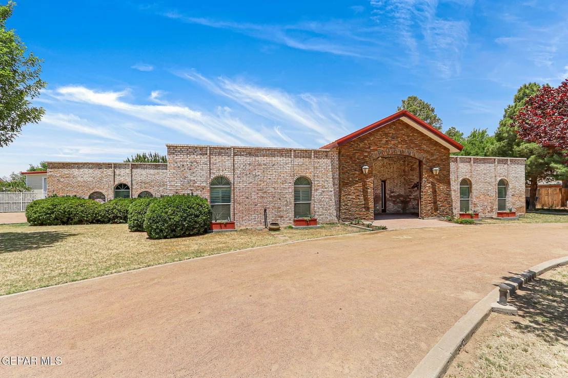 Photo of 5436 LA ESTANCIA Circle