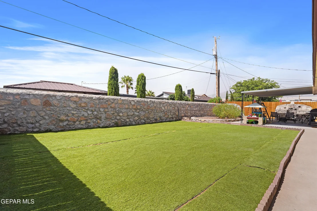 Photo of 5804 TAUTOGA Drive
