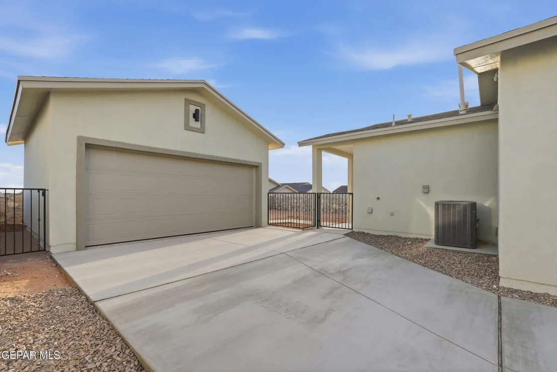Photo of 3764 Model Lane