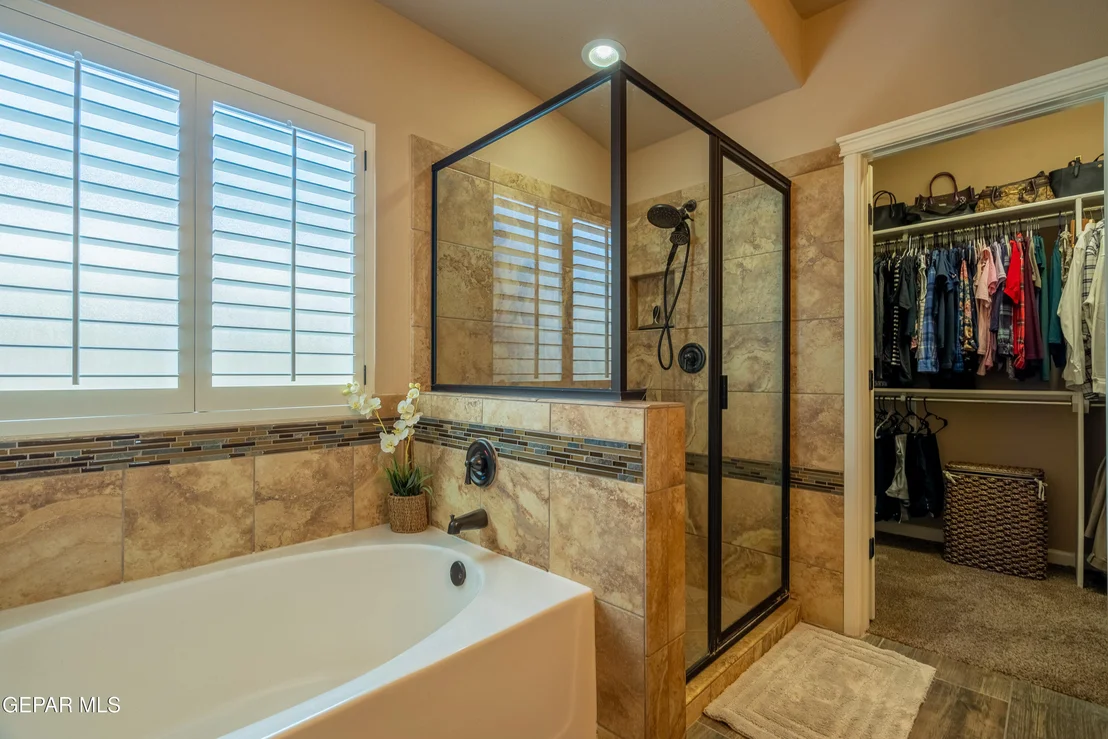 Photo of 7730 Enchanted View Drive