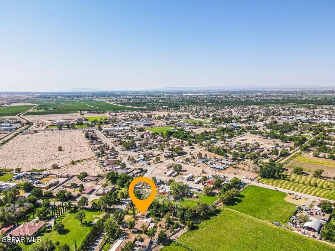 Photo of 915 Sparks Circle