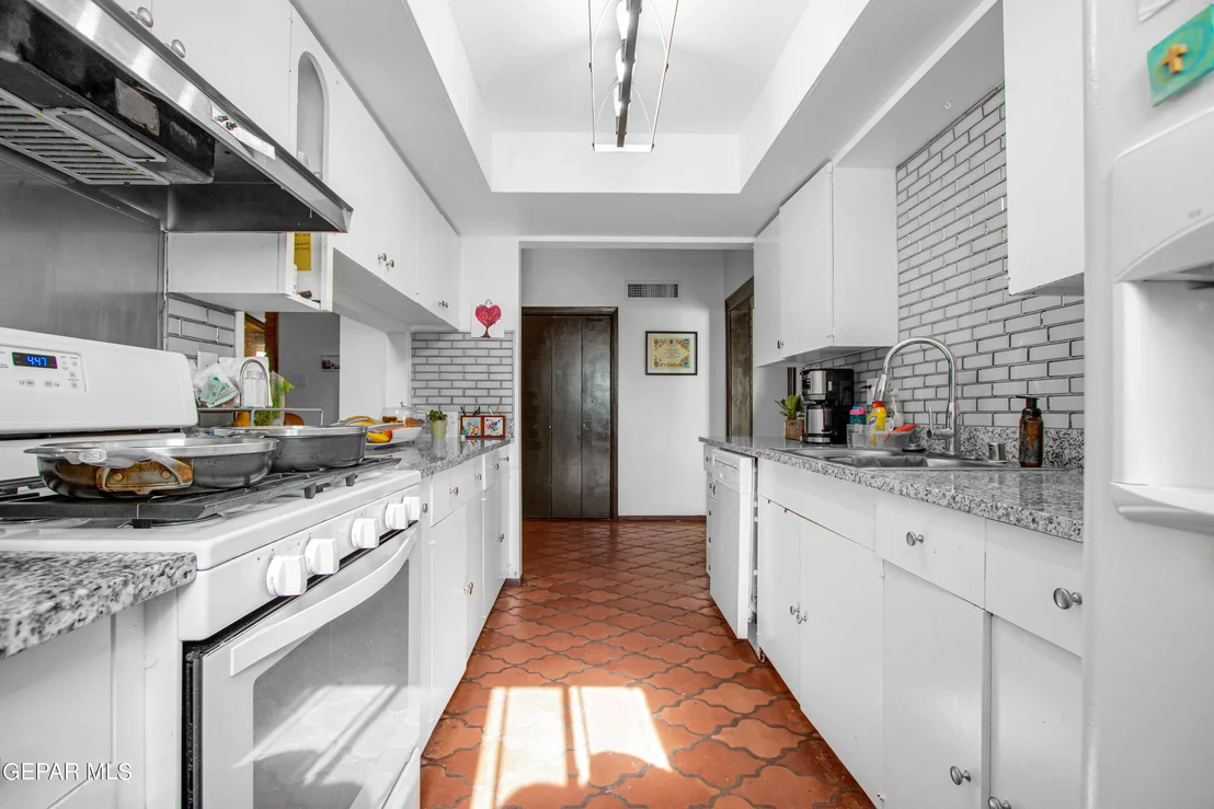 Photo of 5716 OAK CLIFF Drive
