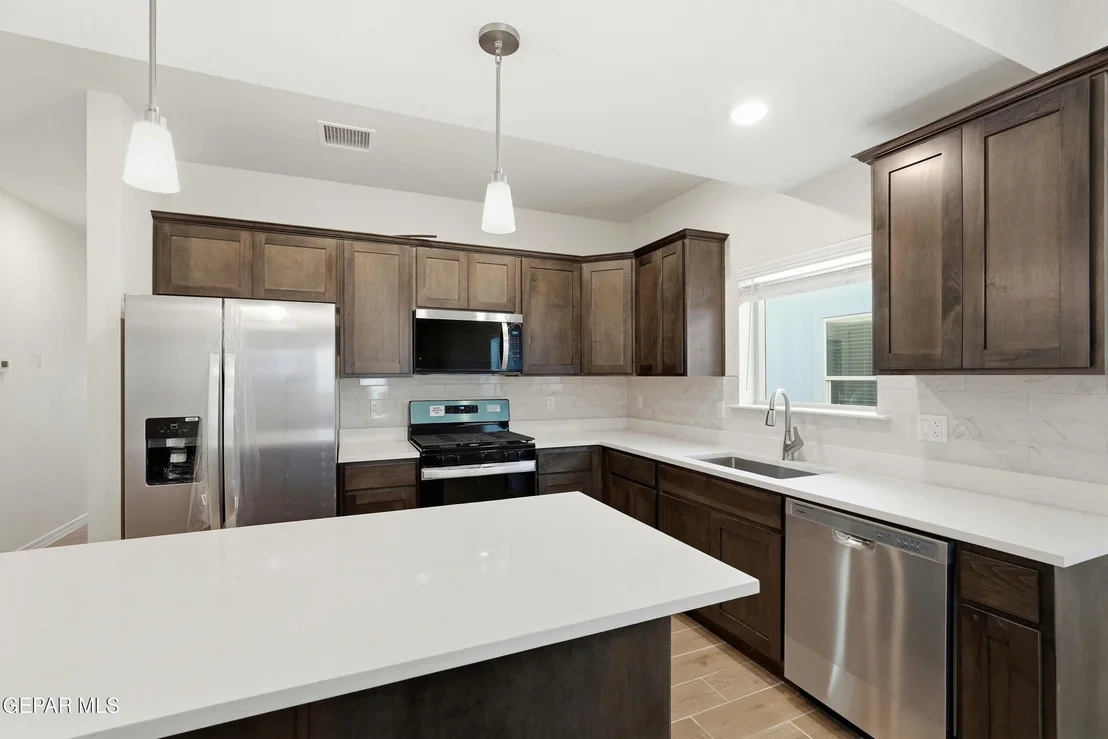 Photo of 3764 Model Lane