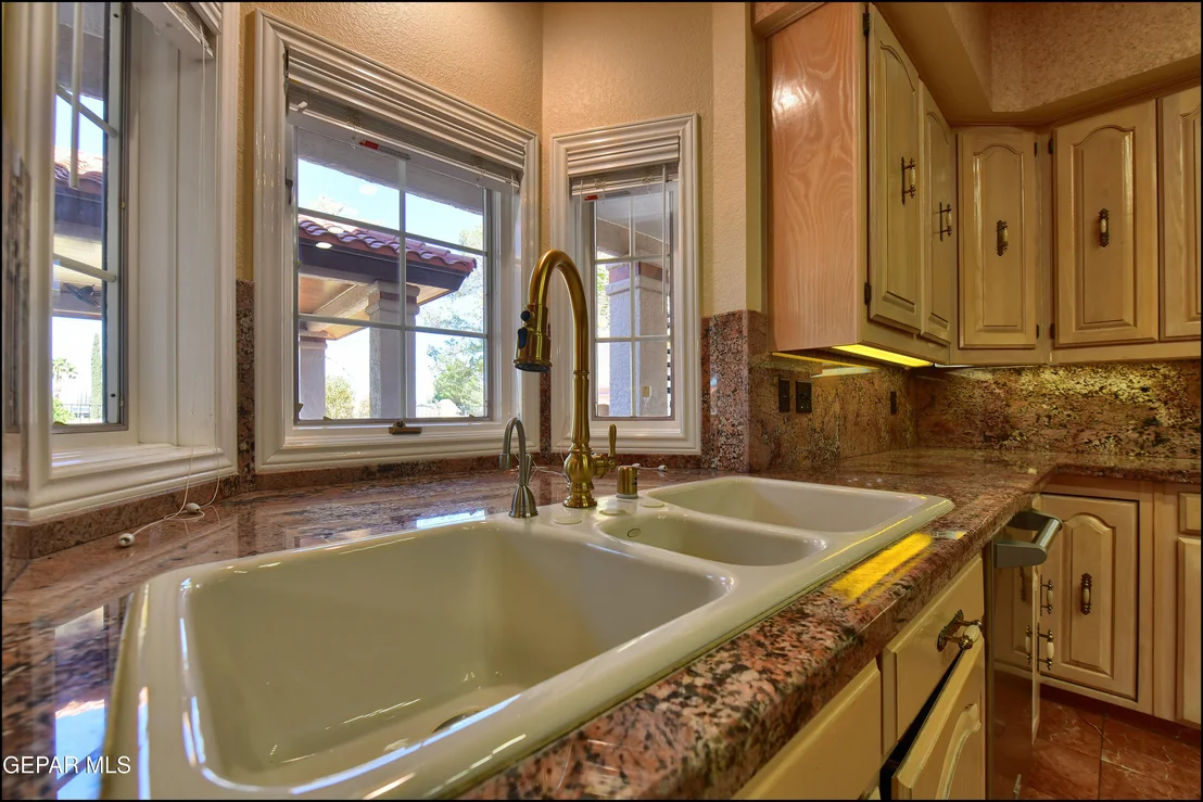 Photo of 1605 BILLY CASPER Drive