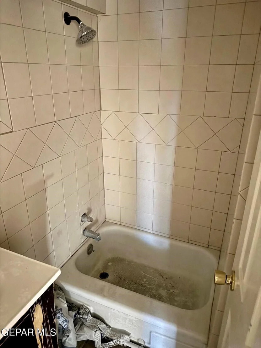 Photo of 1301 GRISSOM Lane