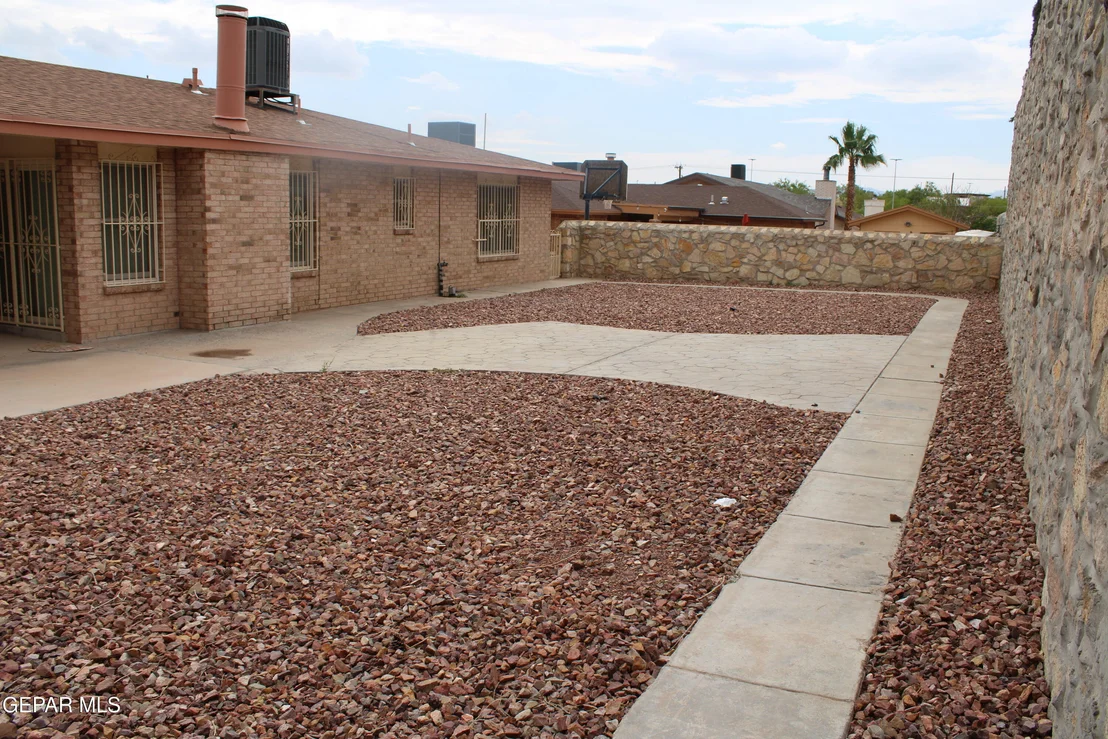 Photo of 11613 SHEILA Drive