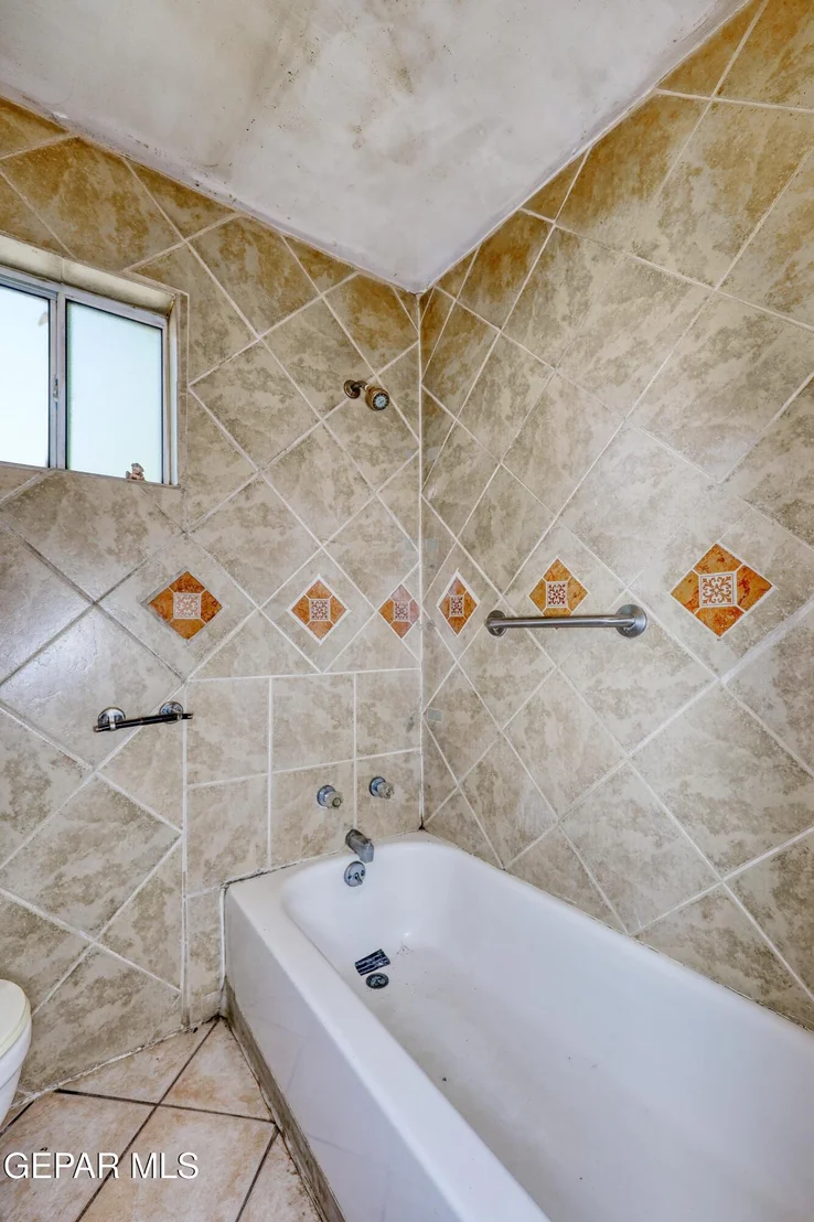 Photo of 7421 MINDORO Place