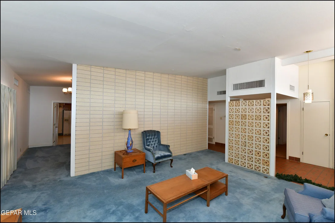 Photo of 9525 DESERT RIDGE Drive