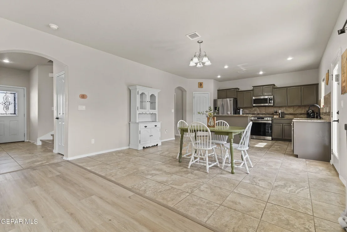 Photo of 14648 MEADOW LAWN