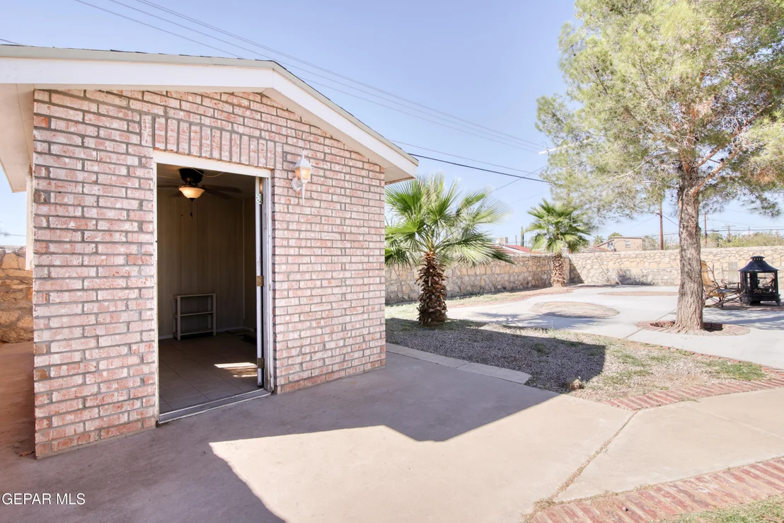 Photo of 1121 Belen Road