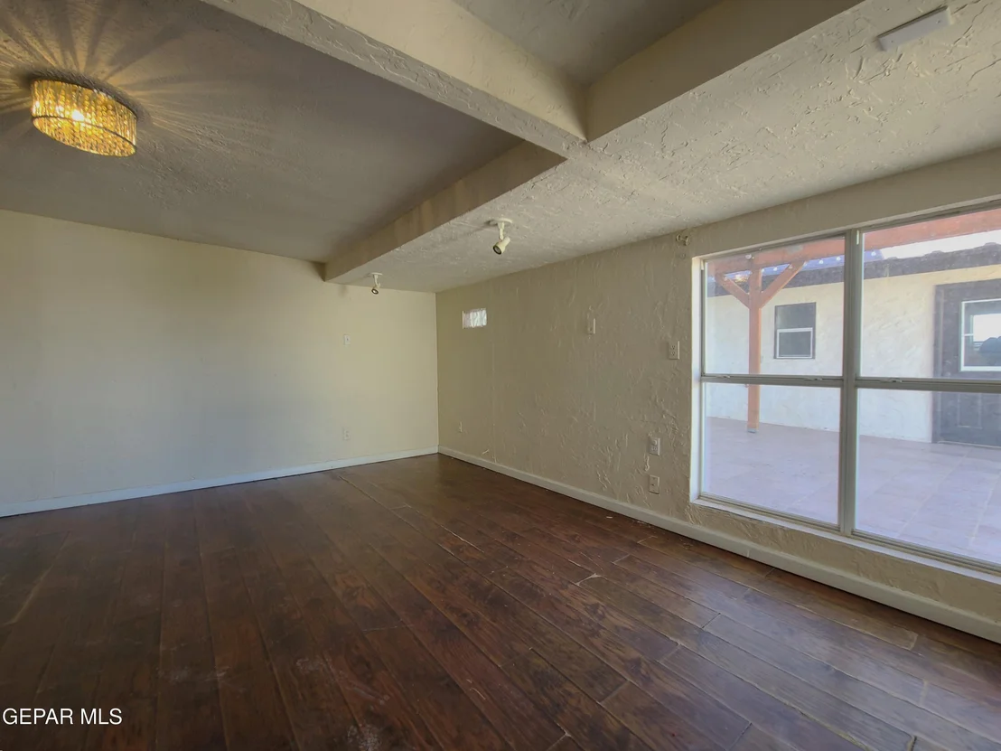 Photo of 1714 BANKER Road