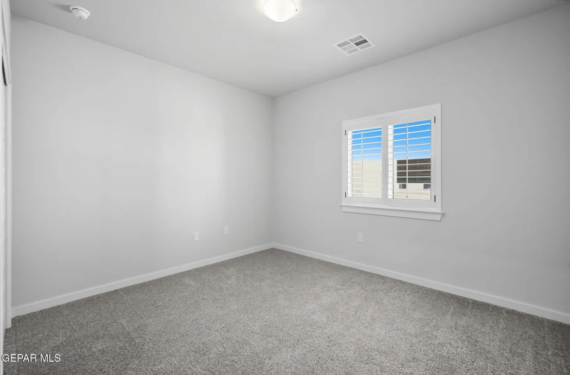 Photo of 925 Nayland Place