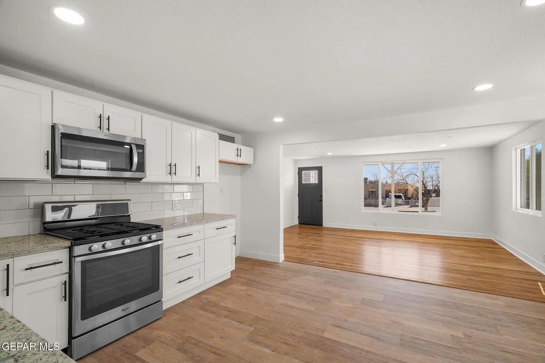 Photo of 3125 Mobile Avenue