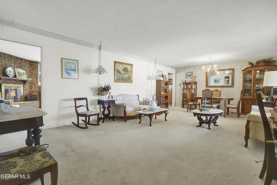 Photo of 228 MOONGLOW Drive